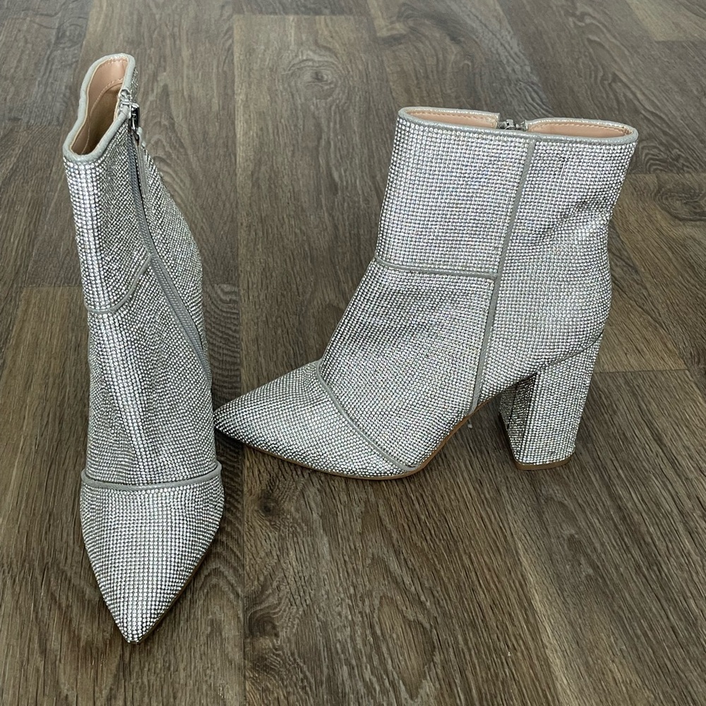 Steve Madden Crystal Rhinestone Booties Silver Pointed Toe Block Heel Boots 9